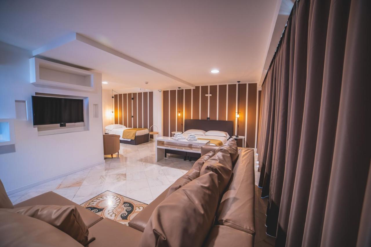Hotel Continental Реджо ди Калабрия Екстериор снимка