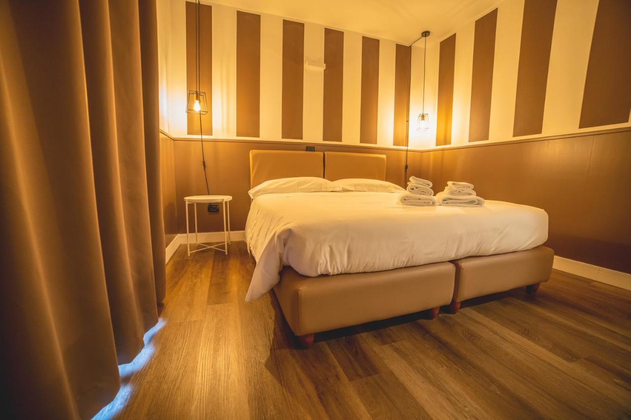 Hotel Continental Реджо ди Калабрия Екстериор снимка