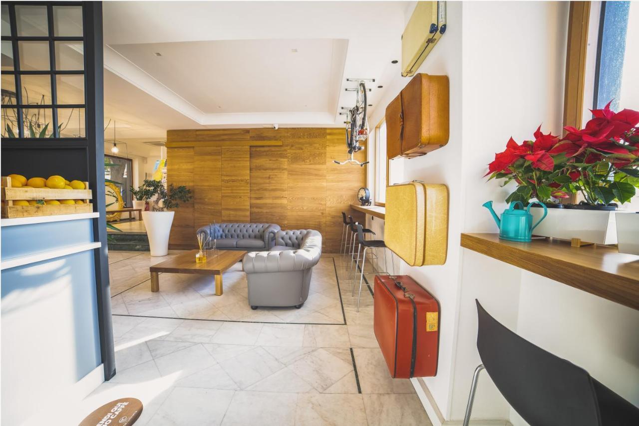 Hotel Continental Реджо ди Калабрия Екстериор снимка