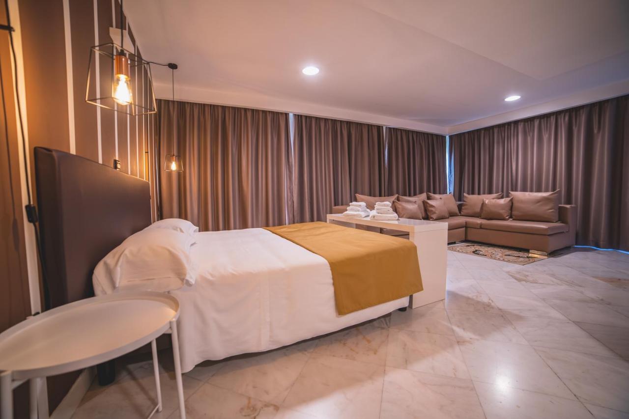 Hotel Continental Реджо ди Калабрия Екстериор снимка