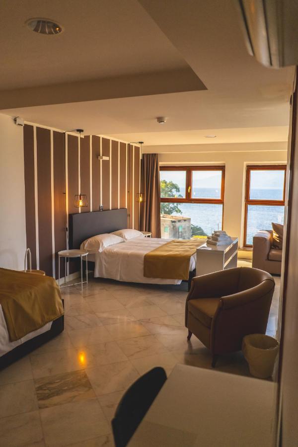 Hotel Continental Реджо ди Калабрия Екстериор снимка