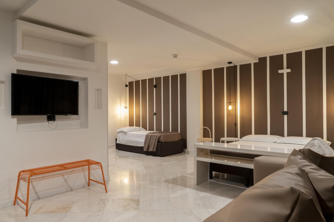 Hotel Continental Реджо ди Калабрия Екстериор снимка