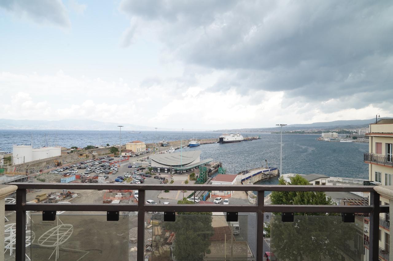 Hotel Continental Реджо ди Калабрия Екстериор снимка
